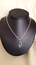 Très beau collier avec