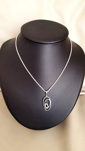 Très beau collier avec