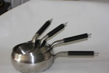 Lot 4 casseroles inox Shumann tous feux