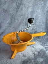 Ancien moulin à légumes