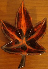 VINTAGE DECORATIVE LEAF OLD