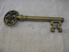 TIRE BOUCHON EN BRONZE EN