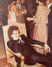 PHOTOGRAPHIE VINTAGE LE CHANTEUR MICHEL SARDOU (85)