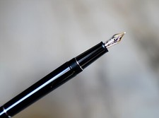STYLO PLUME MONTBLANC