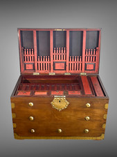 COFFRE BALINAIS ANCIEN EN TECK