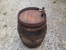 Ancien tonneau à vin foudre