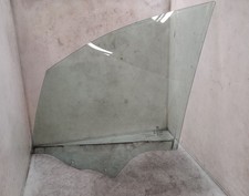 Glace porte avant gauche 9673360780 Peugeot 2008 I