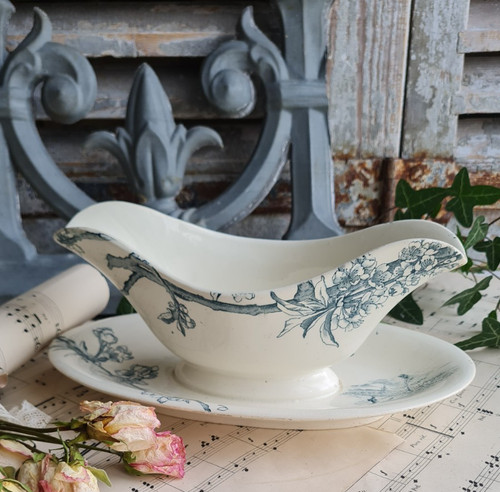 Ancienne sauciere terre fer - sauciere,