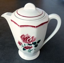 Cafetière en faïence de Badonviller Lunéville, décor rose rouge oeillet