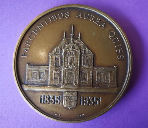 Médaille table centenaire - table,,