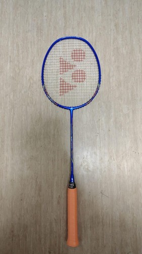 Yonex nanoray light - 72,