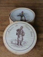 Série assiettes à - de,