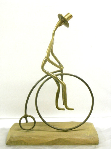 Yves lohe sculpture - lohe,