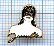 Pin's badge vintage chanteuse Jeanne Mas édité par DRAGO / Promo album concert