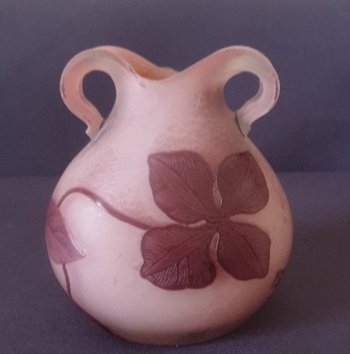 Delatte très joli vase - très,