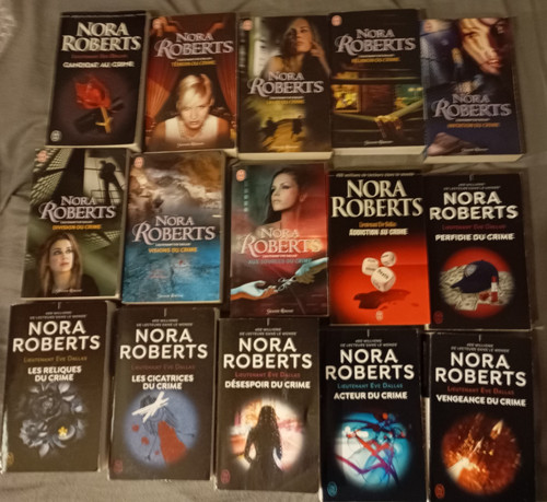 Lot nora roberts lieutenant - nora,