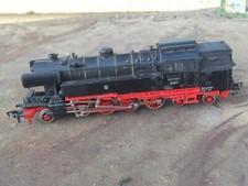 Fleischmann Très belle loco-tender à vapeur 142 moteur OK complète