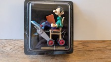 Plastoy figurine resine gaston - resine,