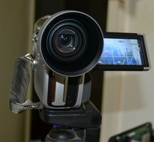 Caméscope HDV et mini DV Canon HV10 et grand angle WD-H37C