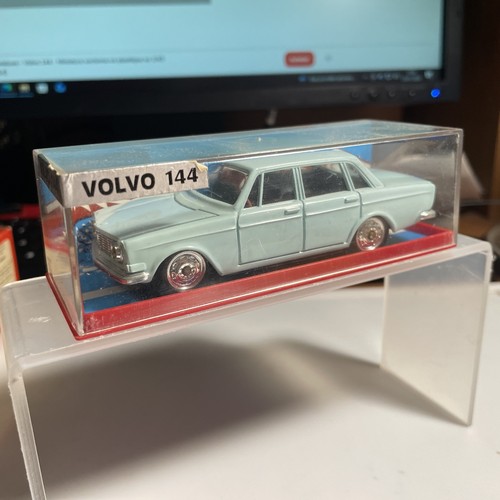 Volvo 144 minialuxe - 144,