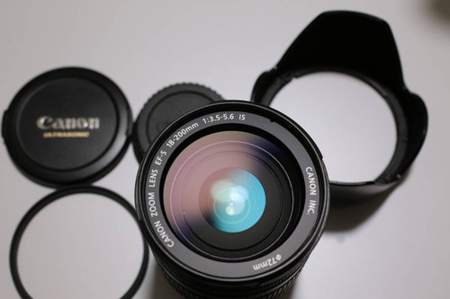 Canon efs18 200mm 6 is - f3.5-5.6,