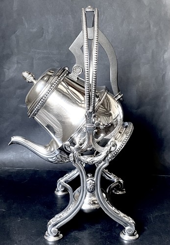 Exceptionnel grand samovar