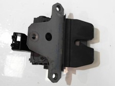 Serrure de hayon FORD FOCUS 2