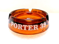Cendrier publicitaire en verre orangé " PORTER 39 "