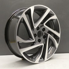 Infiniti Q30 18 " Alliage