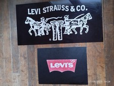 2 Panneau Publicitaire Levi's Strauss en Plexiglas & Panneau Publicitaire Levi's