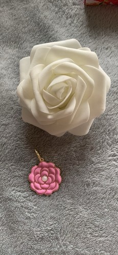 Charms chanel camelia rose - rose,