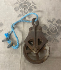 Ancienne poulie de levage en fonte Drp 124 dans son jus ? Outil ancien