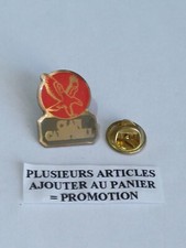 (T2) Pin's publicitaire WHISKY CLAN CAMPBELL, aigle alcool Vintage de Collection