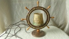 LAMPE DE CHEVET EN BOIS GOUVERNAIL DE BATEAUX ABAT JOUR PEINT ANNEES 1950 *
