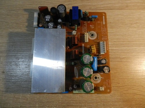 Main pour tv - pour,