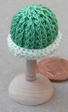 1:12 Échelle Femmes Vert Crochet Chapeau Tumdee Maison de Poupées Miniature T4