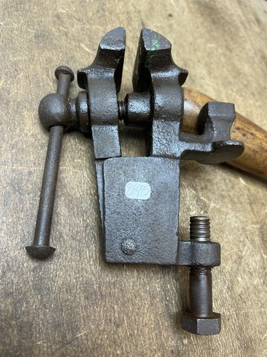 Etau enclume outil - etau, ancien