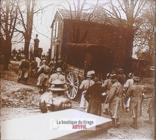 Suippes, enterrement d’un poilu, plaque verre photo ancienne stéréo 6x13 cm