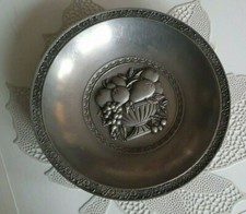 Plat en étain ou coupe à