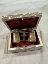 Jumelles d’opéra anciennes