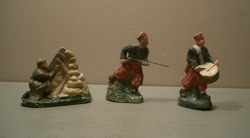 Soldats anciens en - 3,