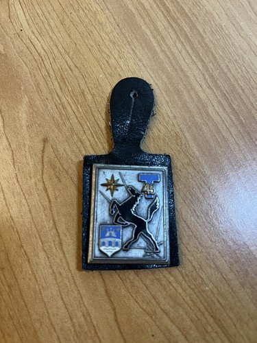 Ancien insigne militaire