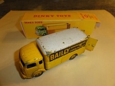 dinky 33AN simca cargo bailly + boite copie