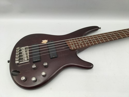 Guitare basse électrique