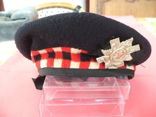Béret écossais avec attribut du Black watch