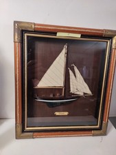 CADRE VITRINE BATEAU DEMI COQUE VOILIER DORADE 38X33 CM AQUAVENTURE NEUF BOITE C