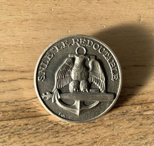 SOUS MARIN LE REDOUTABLE FIA LYON INSIGNE METAL MARINE OCCASION