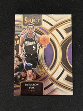 DE'AARON FOX 2023-24 SELECT PREMIER LEVEL SILVER PRIZM KINGS