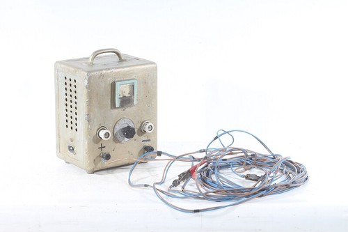 Ancien chargeur 220v volt et - chargeur,