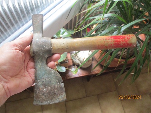 Ancienne petite hache marteau - ancienne,